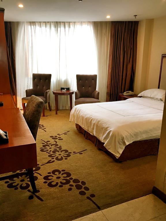 Chengdu Bai Gang International Hotel Bagian luar foto